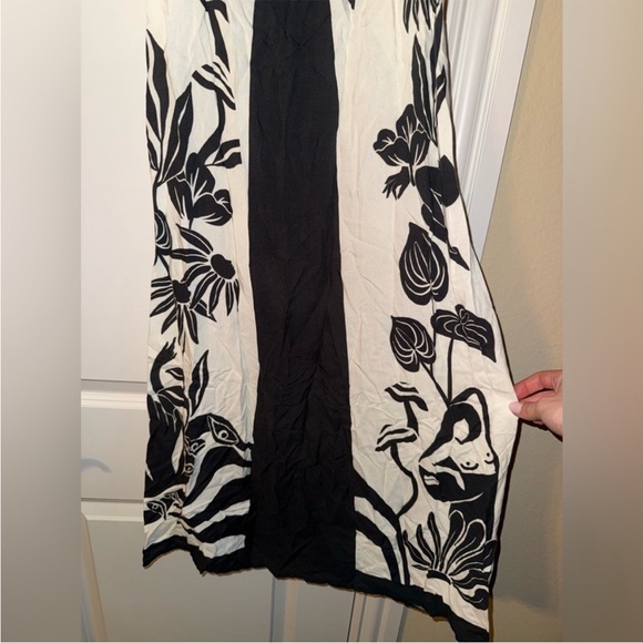 Farm Rio Sleeveless Square-Neck tropical Floral
Slim Midi Dress size XS - Picture 4 of 15